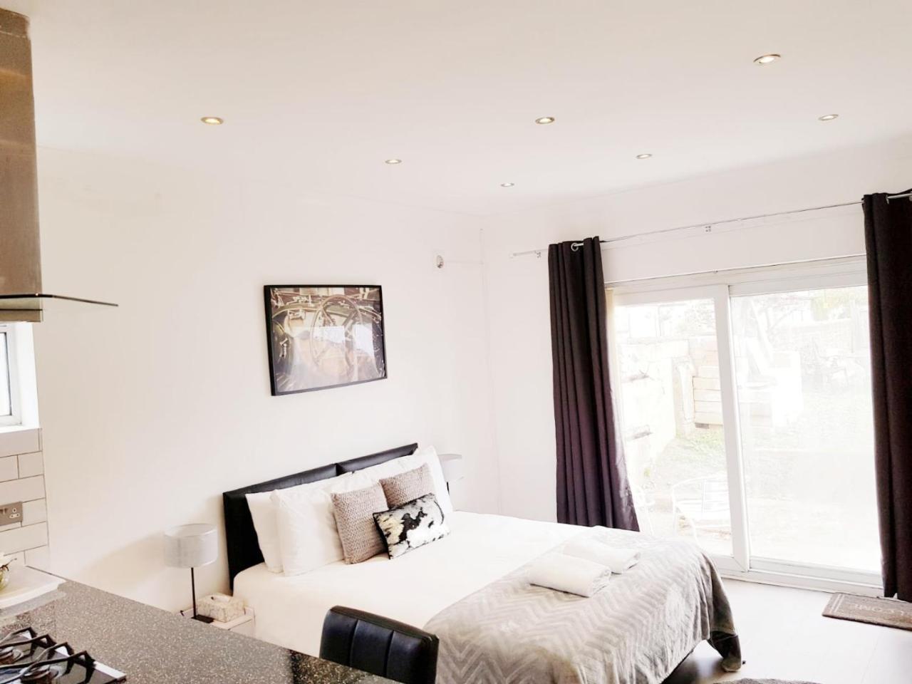 Bed and Breakfast Cogie Abode Enfield Exteriér fotografie